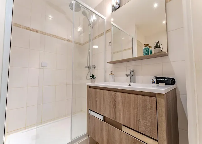 Stylish 2br - Heart Of Val Thorens, Amazing Views & Parking - Niverolles Apartment